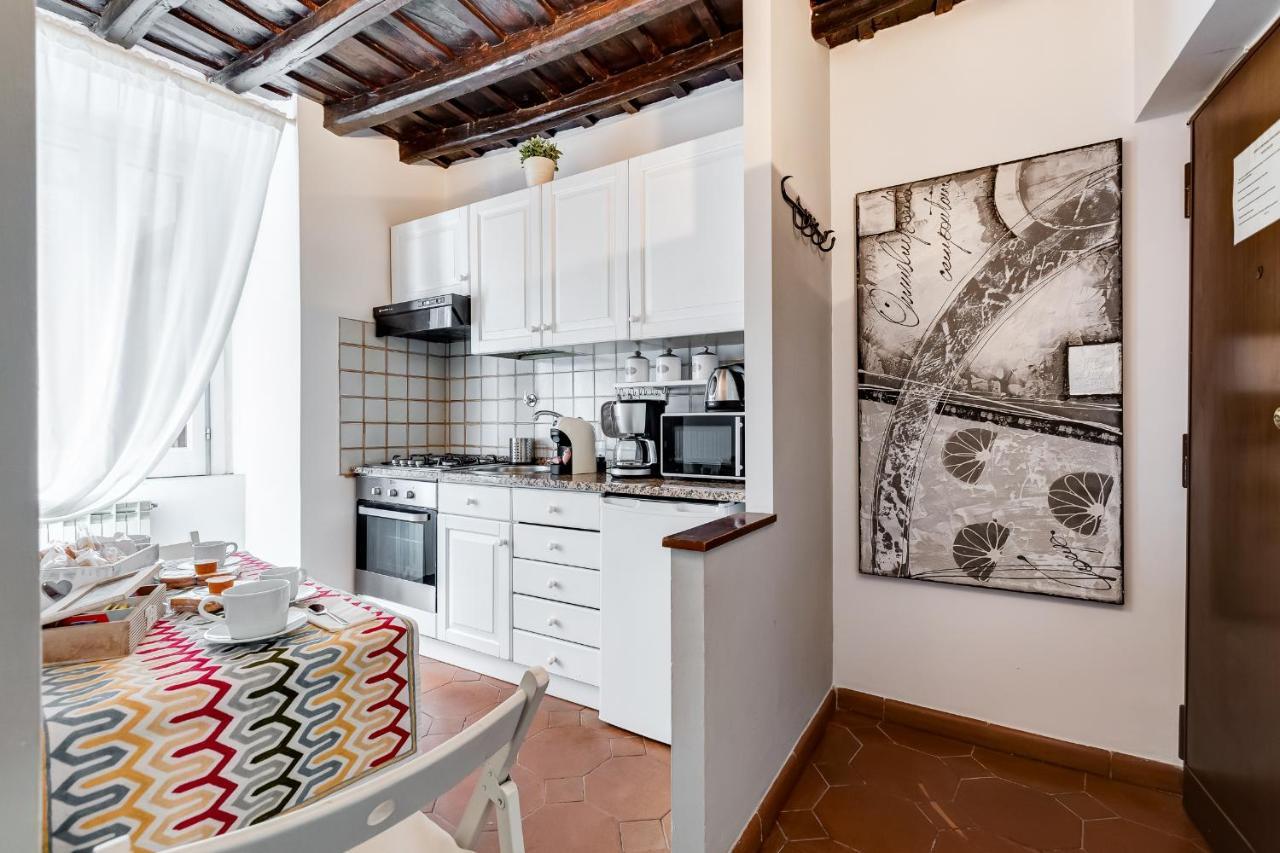 White Coronari Apartment Rome Extérieur photo