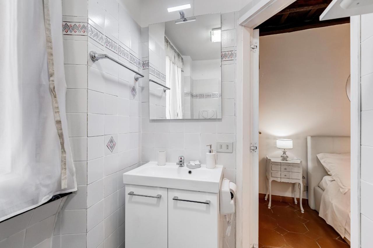 White Coronari Apartment Rome Extérieur photo